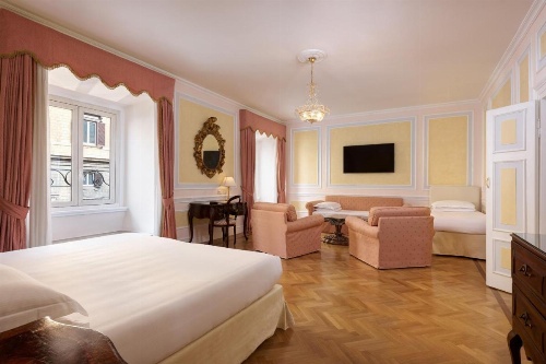 Hotel Quirinale image 5